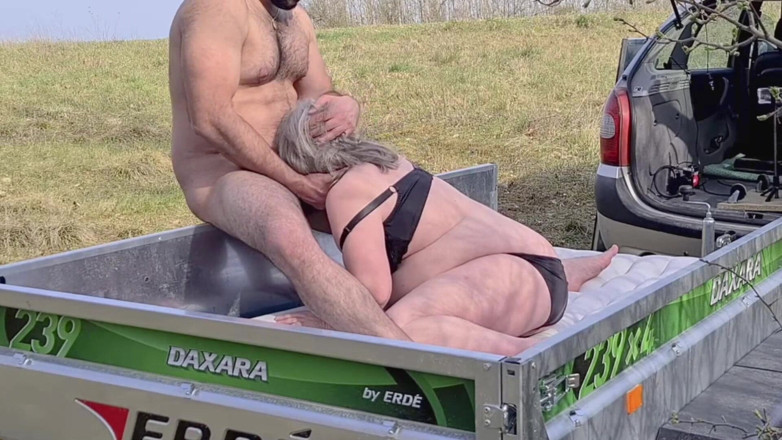 Livingcolors-vip: Premium - utomhus analsex och spermasväljande för mormor cam 2