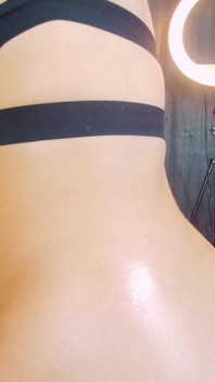 Doce devilgirl fode sua bunda por você!