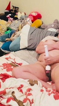 Cum with Trans Bimbo MILF Christi Cream Cake