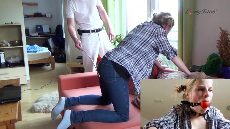 Fuck n Fetish: Lilis dientot habis-habisan di sofa