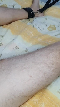 女主调教 用巨大的 12 英寸扩张器探测继兄弟的鸡巴