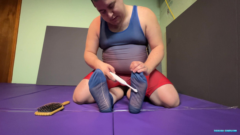 Ticklish Chubs: Matt kietelt de gigglemeister