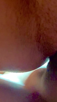 Ehefrau versucht, während des 9. Schwangerschaftsmonats ihren Penis zu bewirken