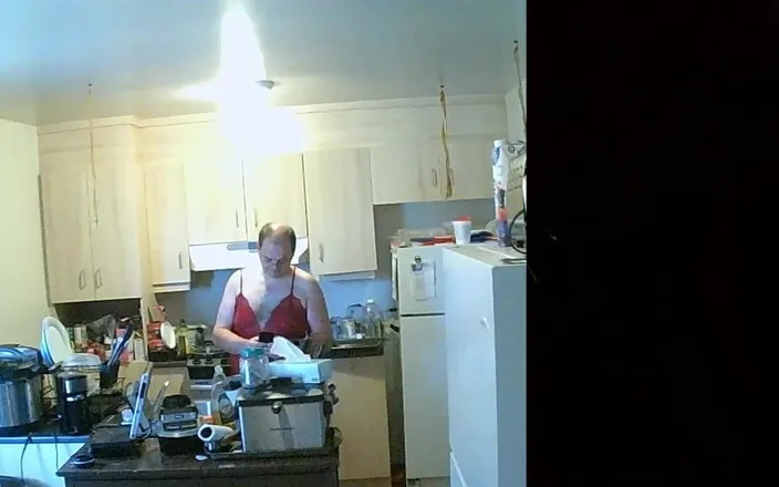 Caressonnous: How Do You Find Me in a Kitchen?