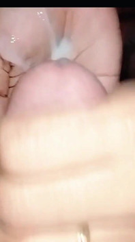 Mon frère joue avec ma bite
