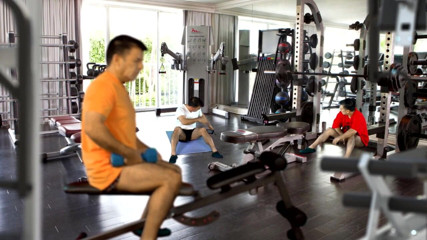 Close Encounter Films: Gym diaries of a big cock