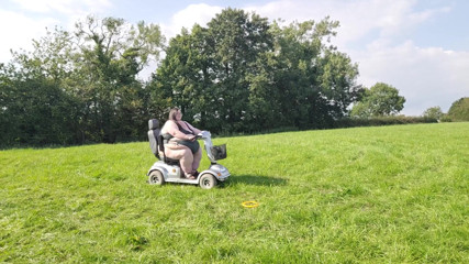 SSBBWLadyBrads: Cavalco il mio nuovo scooter per mobilità