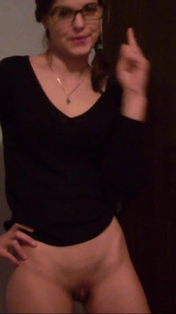 Kinky Teen Pee on the Floor and Talks About How She Feels