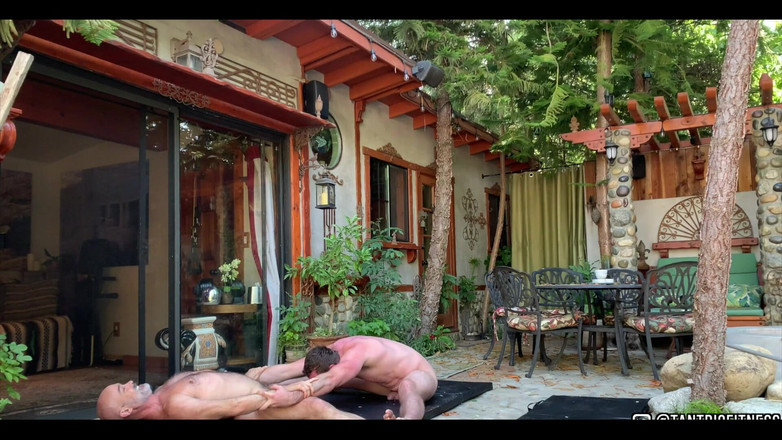 Tantric Fitness: Pohledná, talentovaná a dobře zavěšená