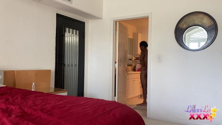 Leilani Lei: BTS de prostituta Dash, Leilani especial