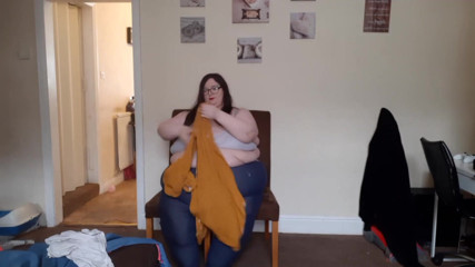 SSBBWLadyBrads: SSBBW 그녀는 옷에 너무 뚱뚱해