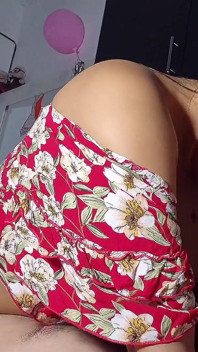 Il migliore amico della mia ragazza entra nella mia stanza