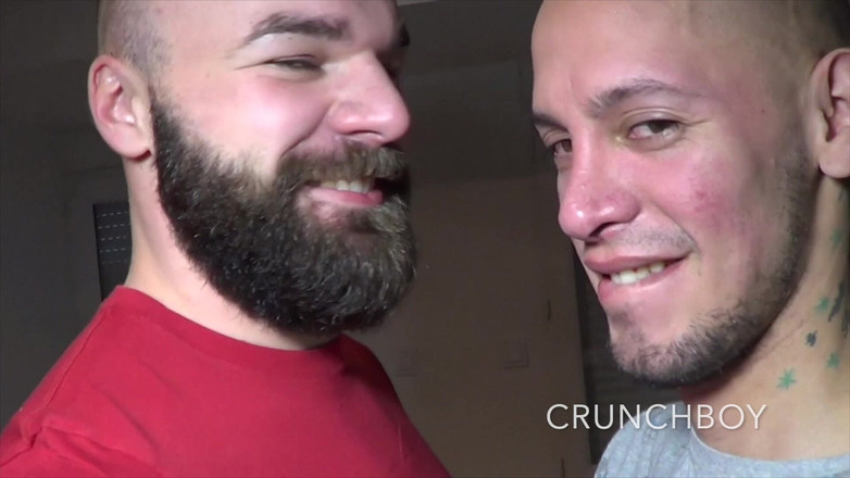 The fuckers raw studio: 2433 Ragazzo molto masuclinoso scopato senza protezioni dal suo amico