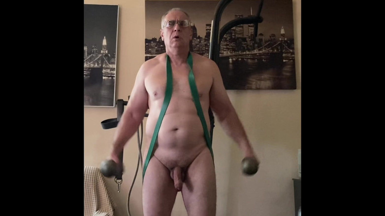 Alex Igogo: 老人のワークアウトとジャーク