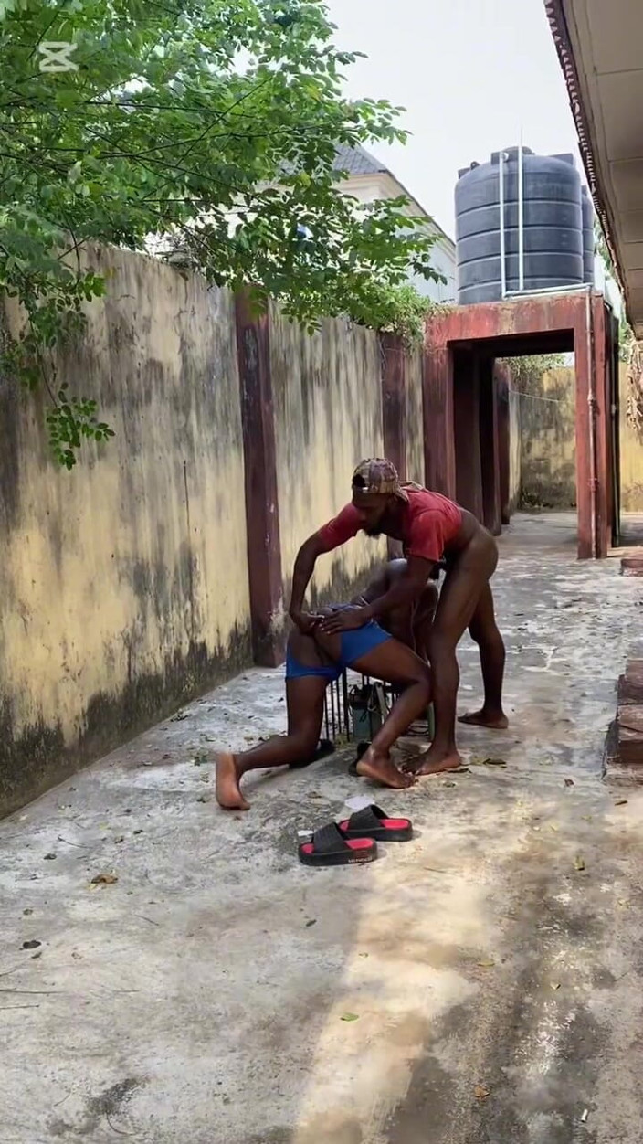 BlackDanie_production: 裏庭掘削