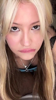 Zierliche Blonde Latina Wird Überall Gefickt