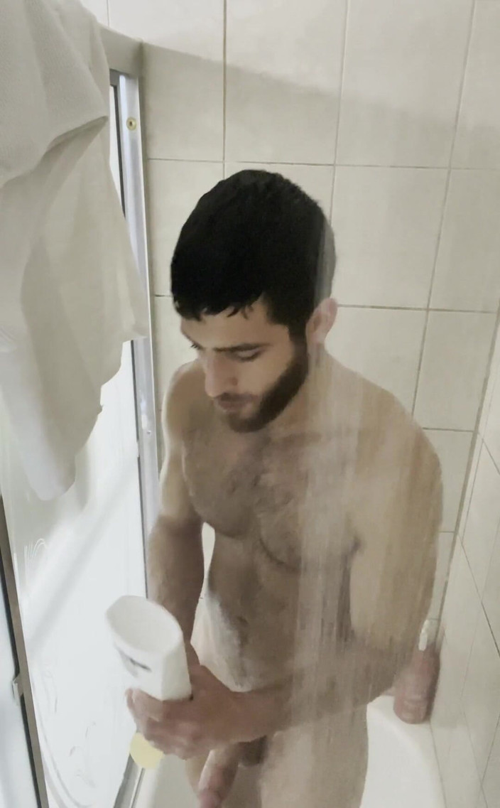Christian Styles: Horny Shower Time