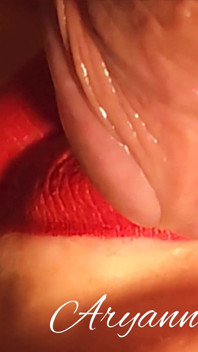 Um oral que enche sua boca de esperma especialmente para você