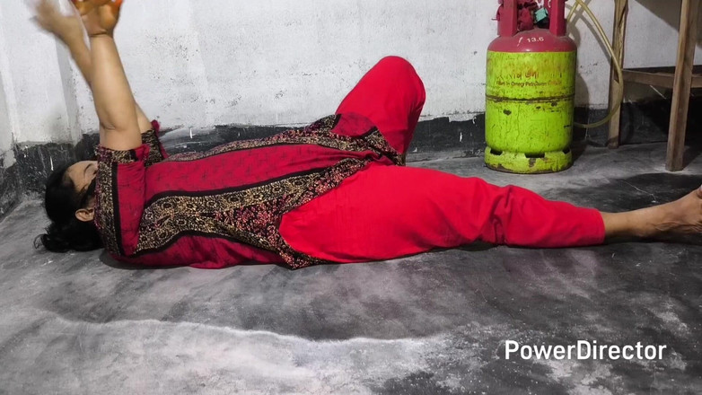 SAFI TV: Saya memegang makcik saya dan mengongkeknya di pantat