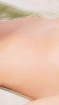 İç çamaşırlı seksi ve baştan çıkarıcı sahne 2_sexy esmer masöz müşterisiyle ofiste seks yapıyor