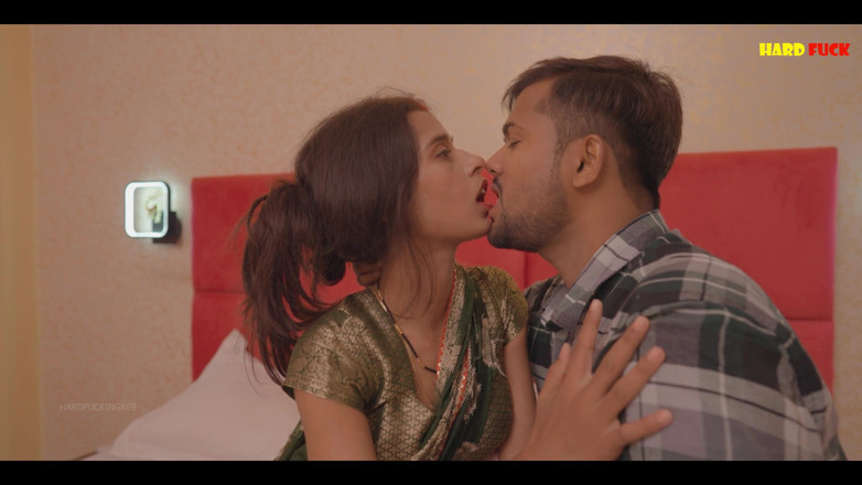 HARDFUCKING: Suami membuat video seks malam pertamanya dalam saree