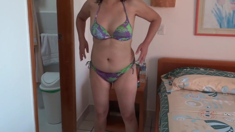 Ardientes69: Ma femme profite de la plage avec son patron, ils...