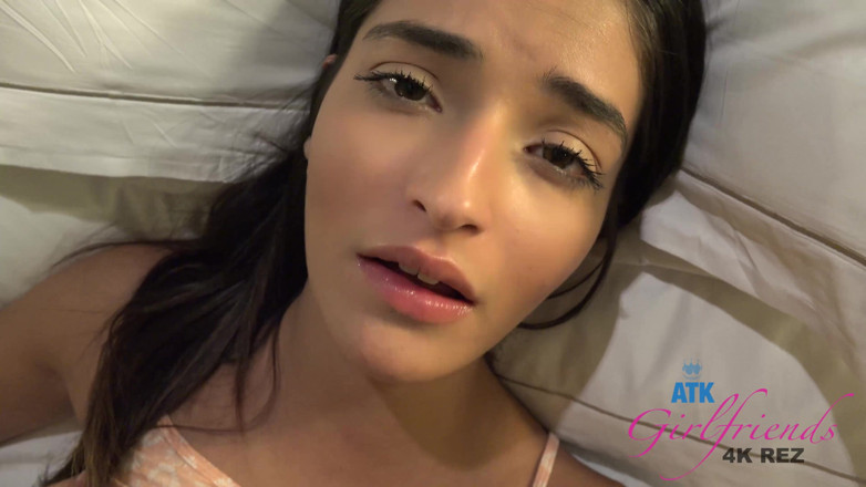 ATK Fans (Girlfriends): Emily chce péro do zadku