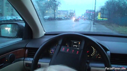 Facial flavor: Aneta ama il sesso in macchina a Praga