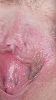 Unwitting Giantess Accidentally Fucks Tinies