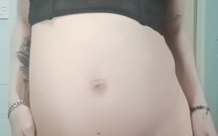 Irene: Una sexy danza embarazada