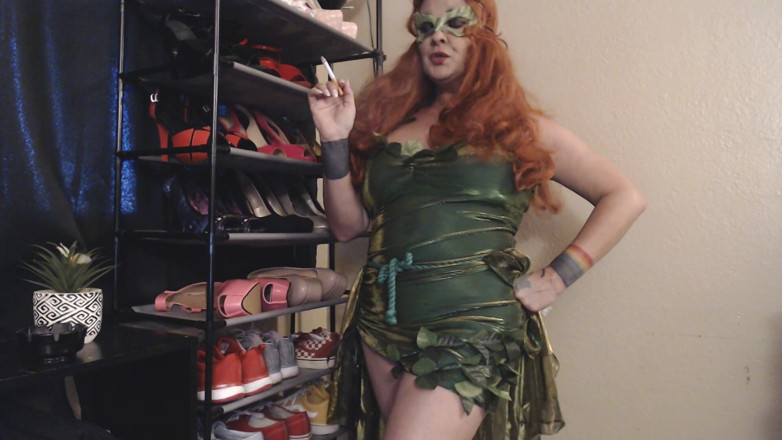 Abby Anna: Veneno de hera fumando