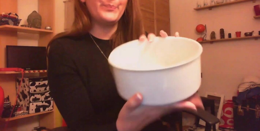 Nicoletta Embassi: Sexy klystýr s pěkným čůráním