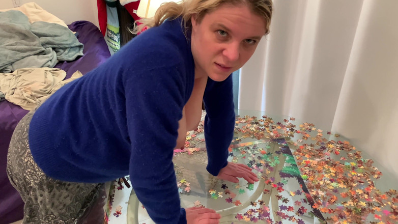Erin Electra: La matrigna fa uscire le tette e vuole scopare in...