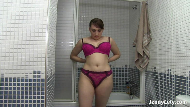 Jenny Lety: Look at me in the shower!