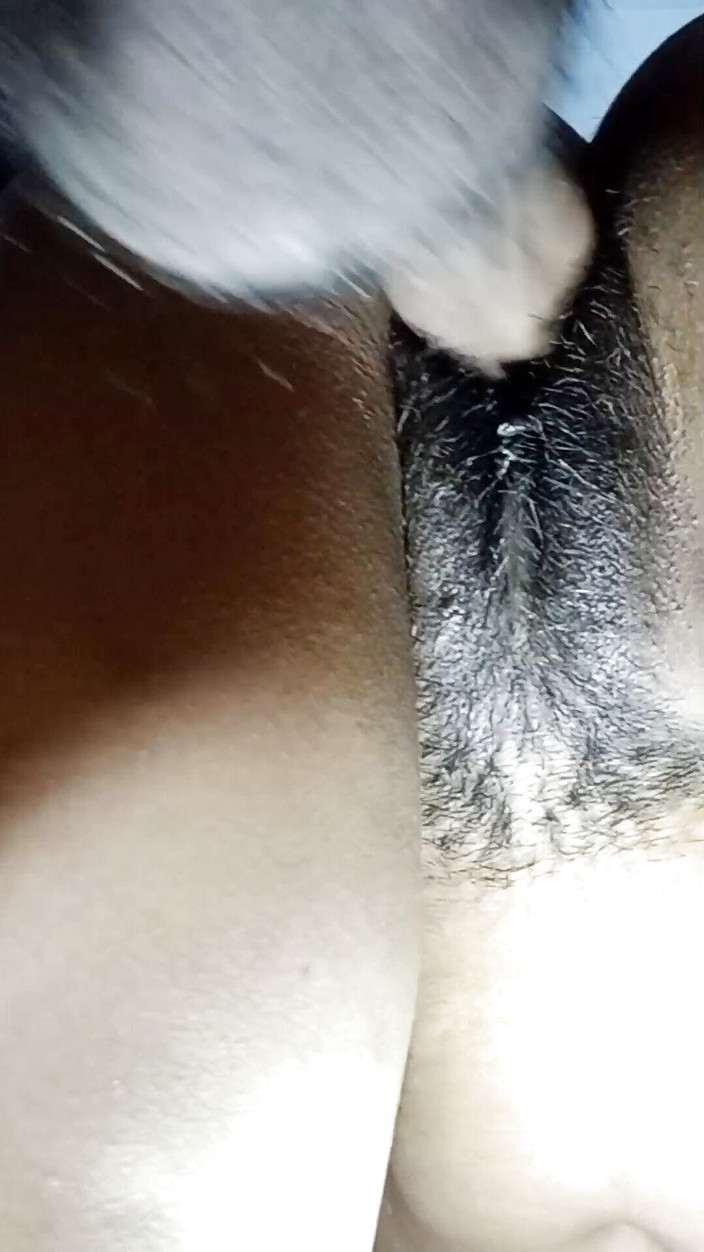 Rakul008: 巨大的鸡巴慢慢地插入美丽的阴户