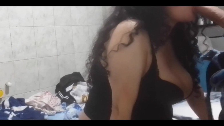 GBadBoyOfficial: La mamma della mia amica ha visto i miei video...