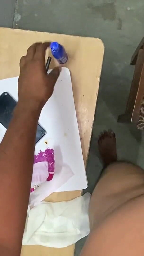 Pinkididi: parphekt gand vaali chodne laayak tichar apne achchhe chhaatr ko...