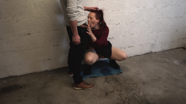 Petitpiment: Ich berühre mich in der Garage und ein Fremder kommt,...
