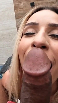 Blondine Und Brünette Bezahlen Den Köstlichen Blowjob - Jennifer Carter - Luiza Marcato - Loupan
