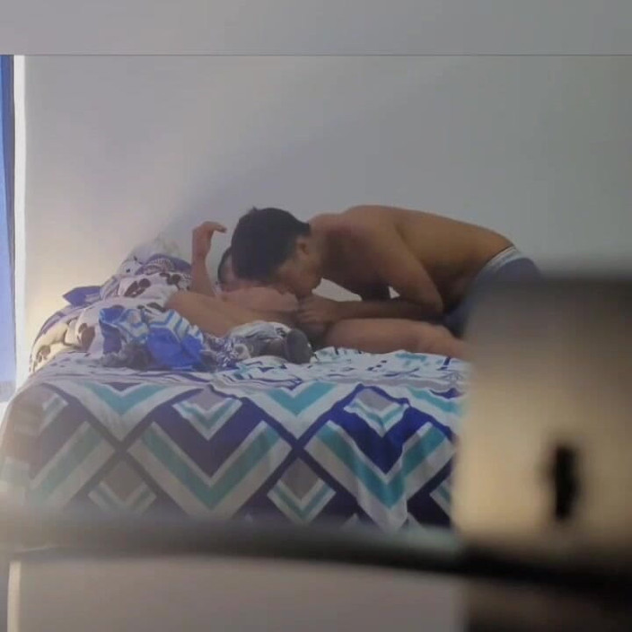 Deiby Latino: Indianos meio-irmãos fodendo em pêlo