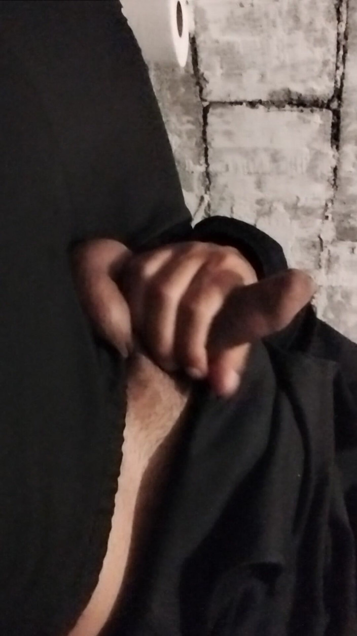 AlexAlejandro13: La prima metà è finita e mi scaldo