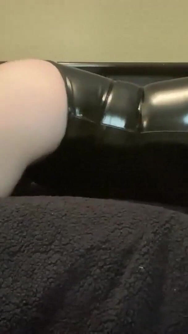 Cum on your face (Erotically Ellie)