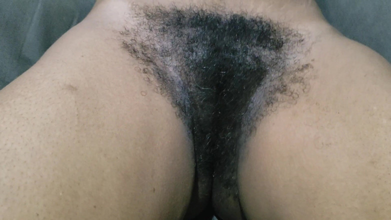 Lovemina: İnanılmaz ateşli orta yaşlı seksi kadın amcık çok fazla hareket ediyor...