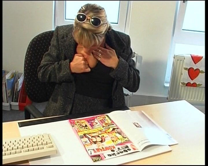 Deutsche Frauen: Blonde büro-sekretärin aus deutschland ist hier, um seinen schwanz zu...