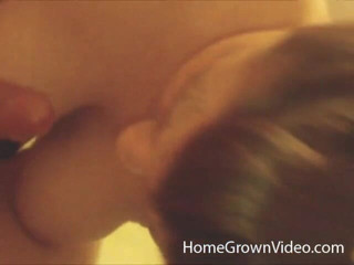 Homegrown Wives: Juego de disfraces amateur sexy
