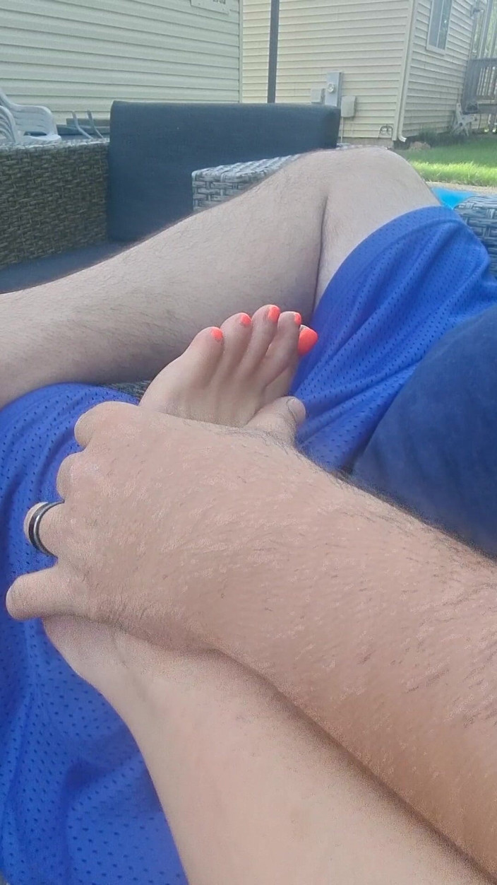 Naughty alchemy: Masaż stóp