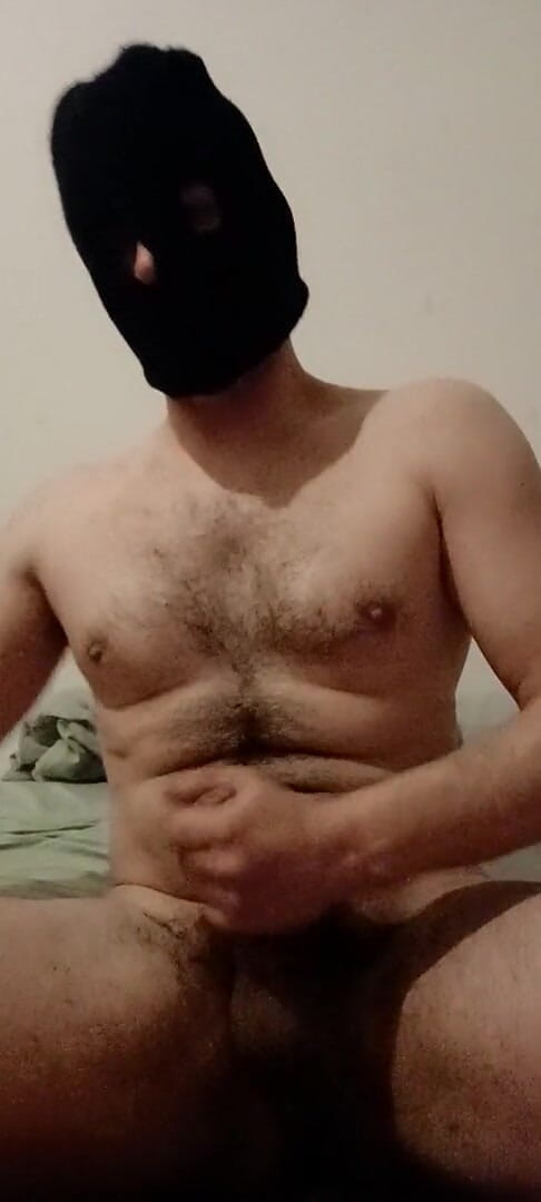 HotBoyz: Un ragazzo vergine eccitato