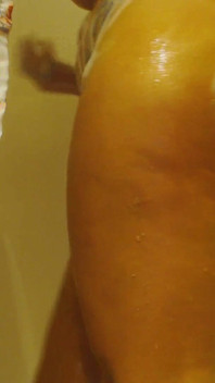 Pawg milf sabonetes cu e buceta no chuveiro