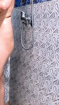 Scopa La Matrigna in Doccia Calda Moglie Araba Con Un Grosso Cazzo Arabo