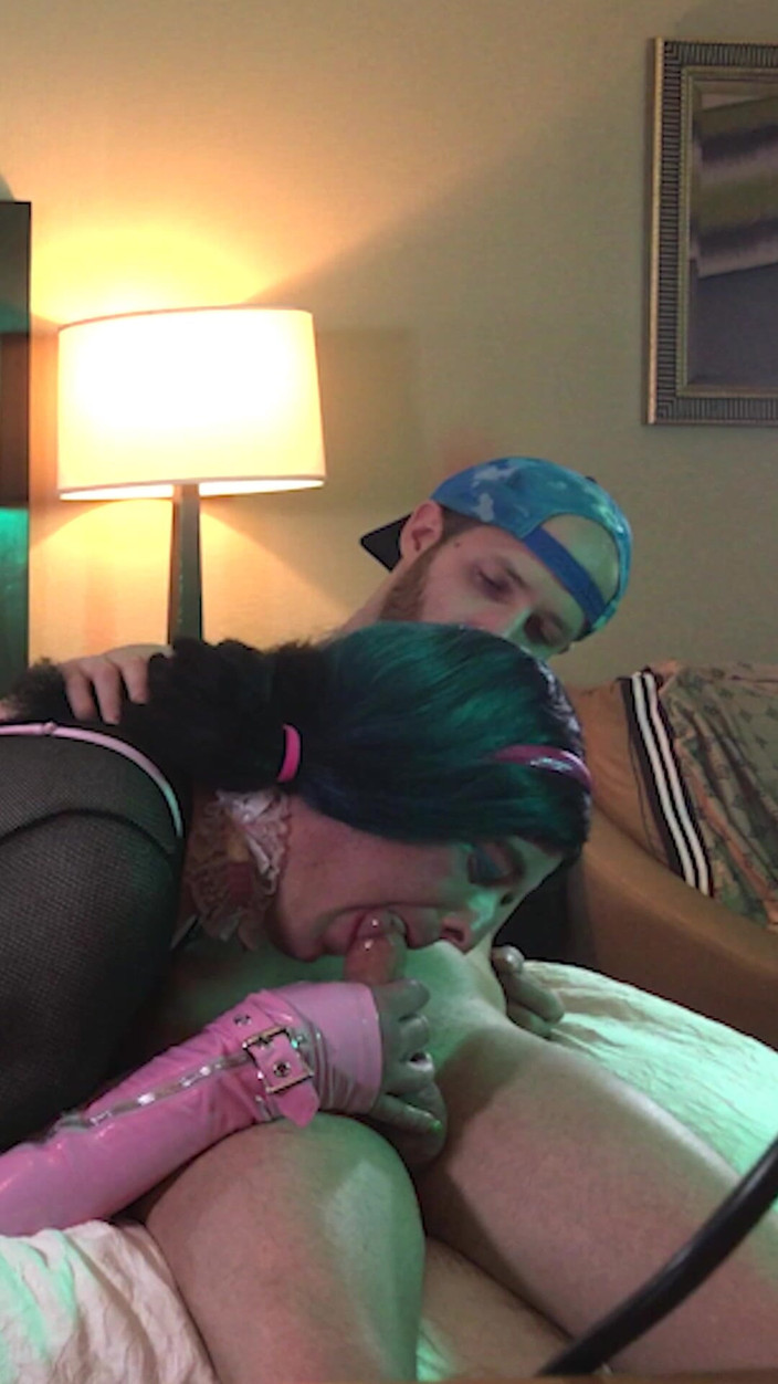 Jake Grand the man: Femeie transsexuală sexy în dispozitiv de castitate futută și suptă - compilație 13